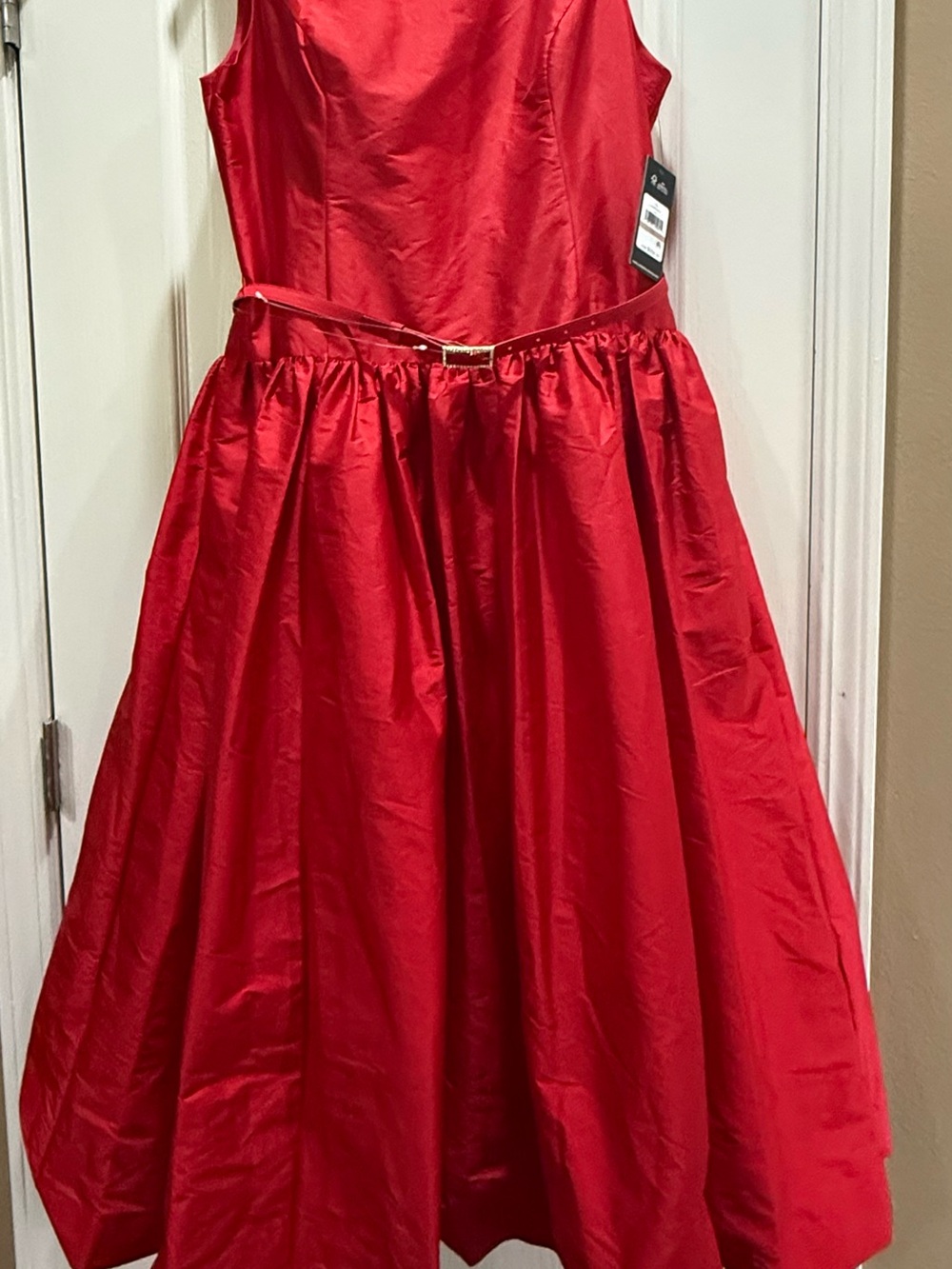Karl Lagerfeld women’s sleevenss taffeta belted drop waist midi dress.